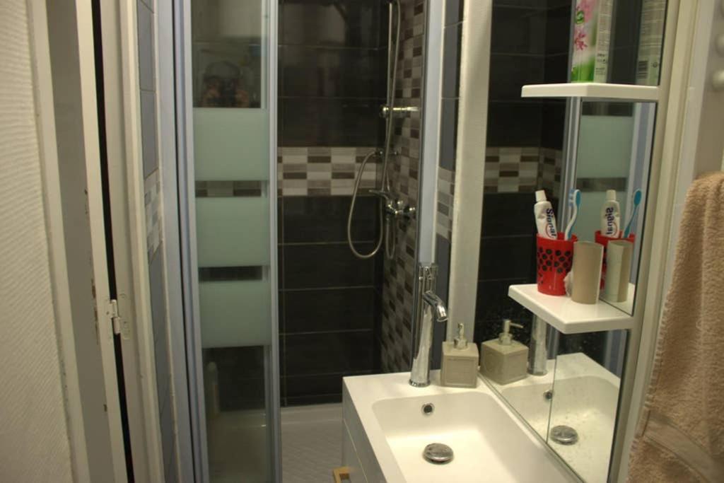Bel appartement entièrement rénové Charleville-Mézières Extérieur photo